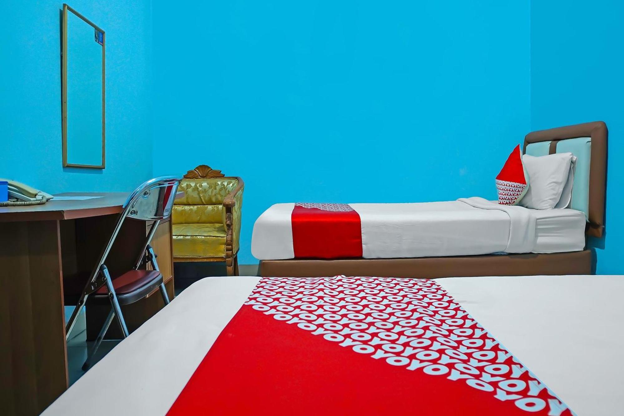 Oyo 92577 Hotel Sidikalang Near Kejaksaan Negeri Dairi Buitenkant foto