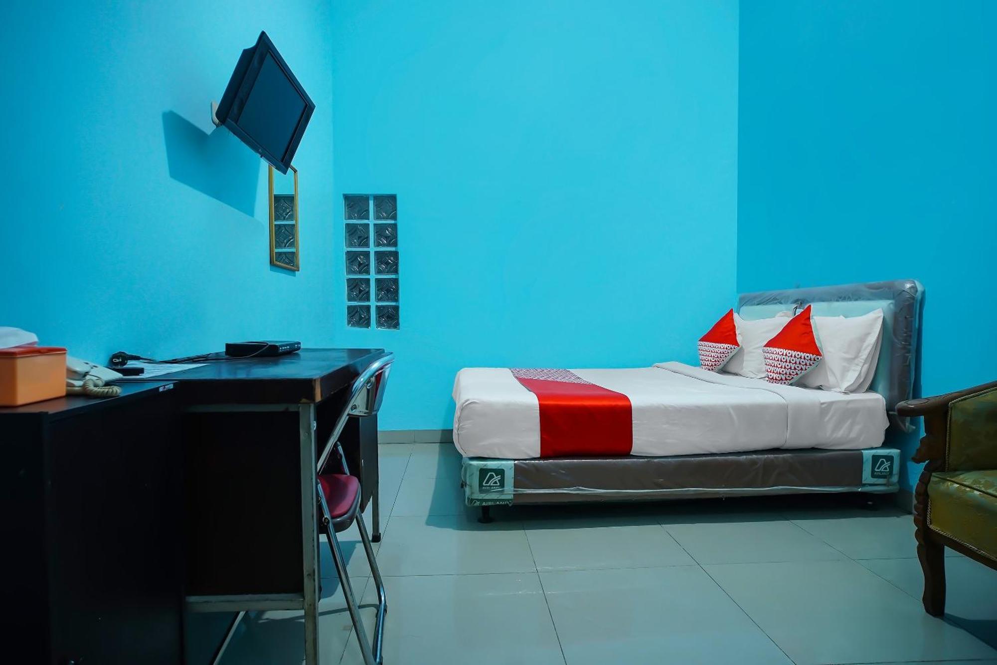 Oyo 92577 Hotel Sidikalang Near Kejaksaan Negeri Dairi Buitenkant foto