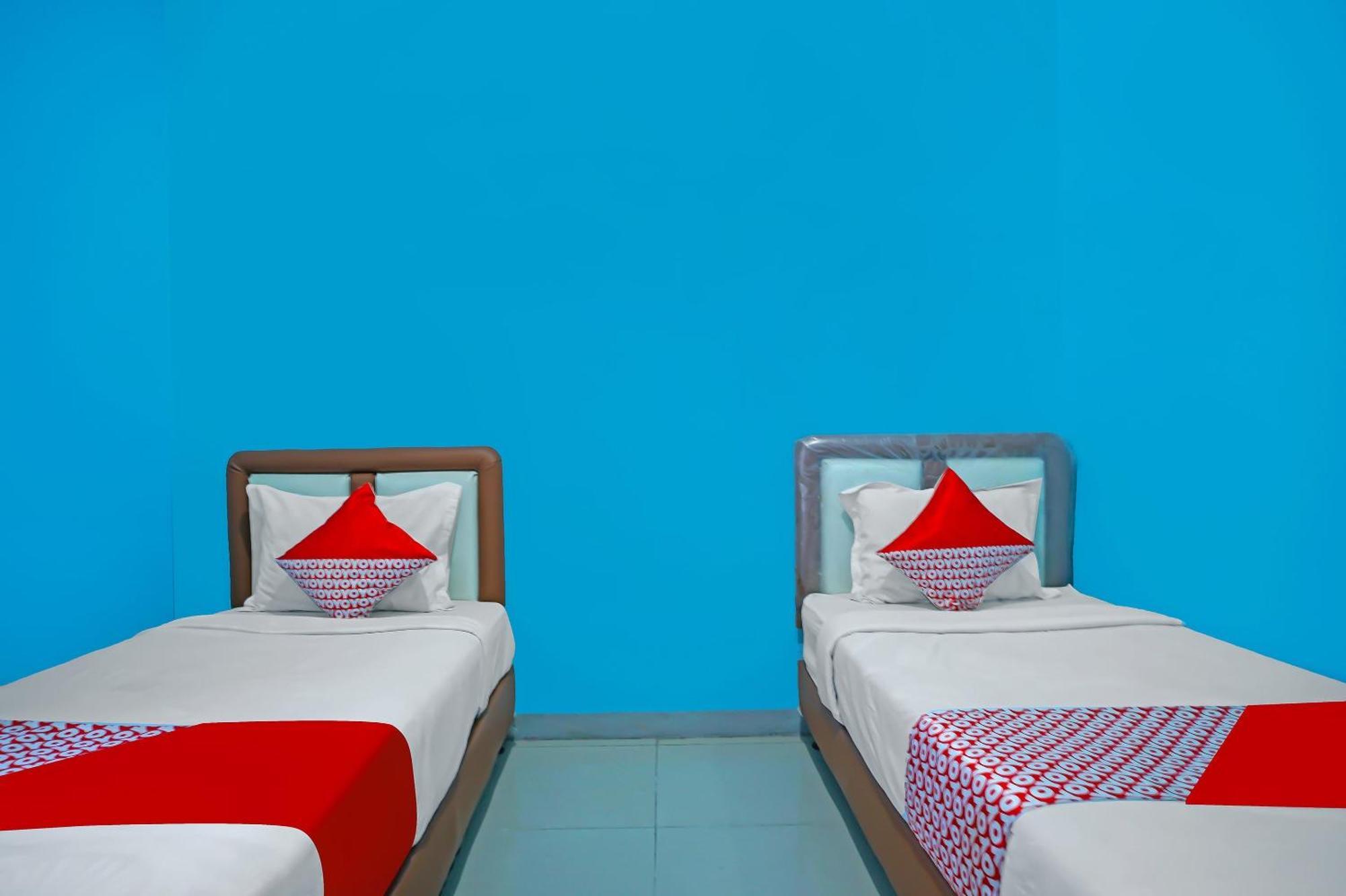 Oyo 92577 Hotel Sidikalang Near Kejaksaan Negeri Dairi Buitenkant foto