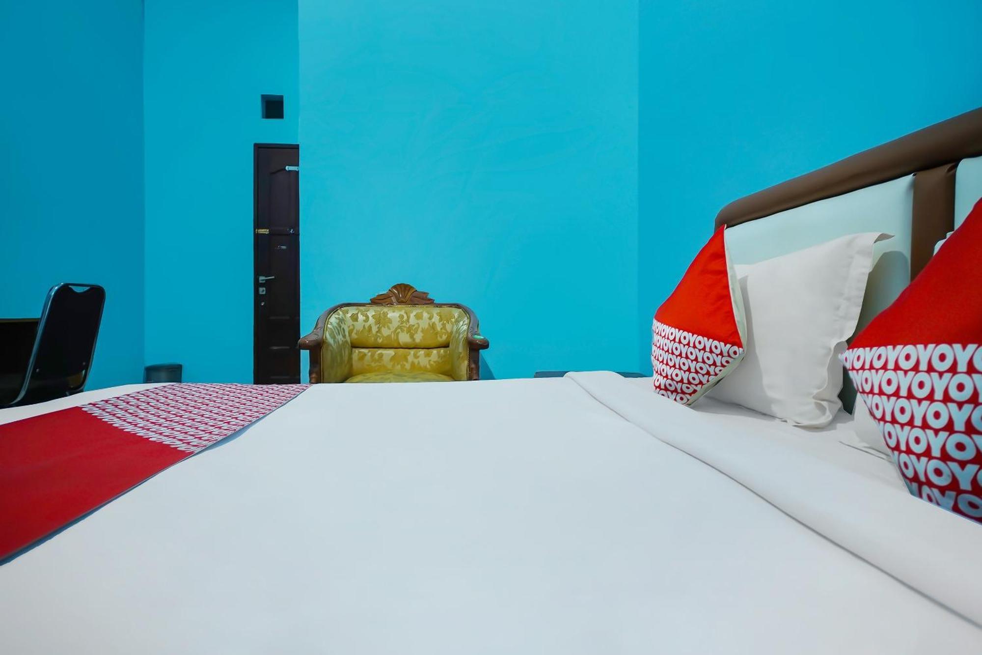 Oyo 92577 Hotel Sidikalang Near Kejaksaan Negeri Dairi Buitenkant foto