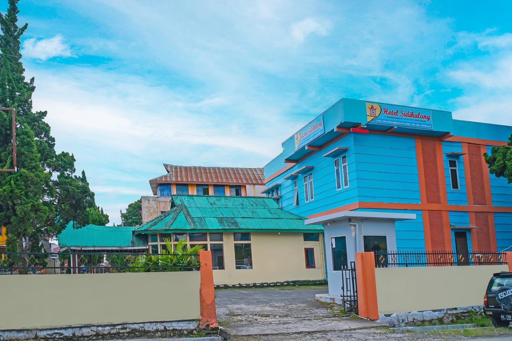 Oyo 92577 Hotel Sidikalang Near Kejaksaan Negeri Dairi Buitenkant foto