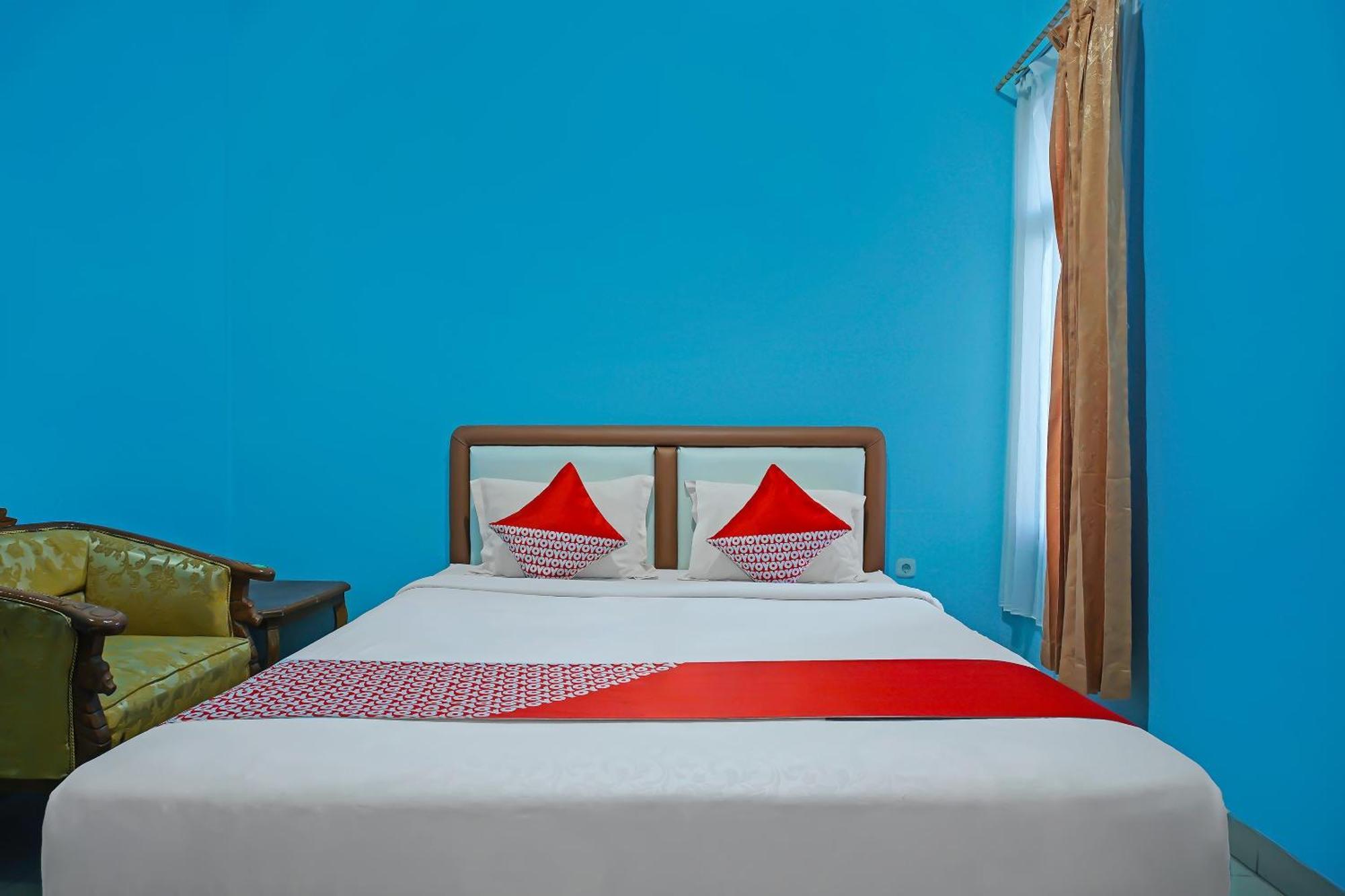 Oyo 92577 Hotel Sidikalang Near Kejaksaan Negeri Dairi Buitenkant foto
